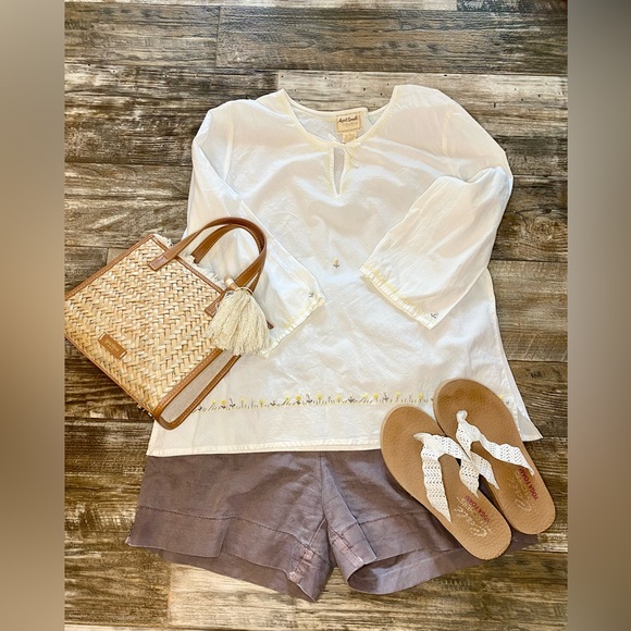April Cornell Tops - April Cornell Cream Blouse with embroidered yellow and blue flowers, Size Large